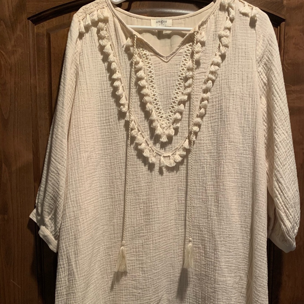 Umgee cream dress super cute